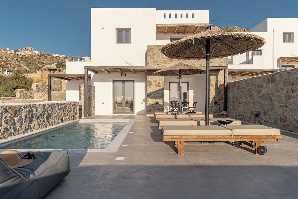 Lithia Exclusive Villas