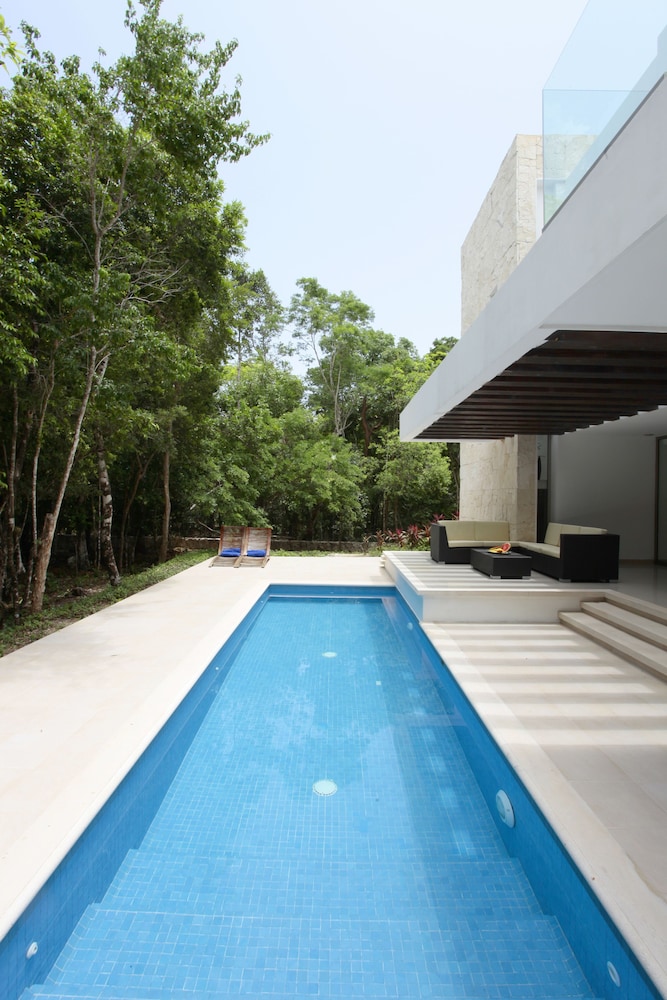 Bahia Principe Vacation Rentals - Three-Bedroom House