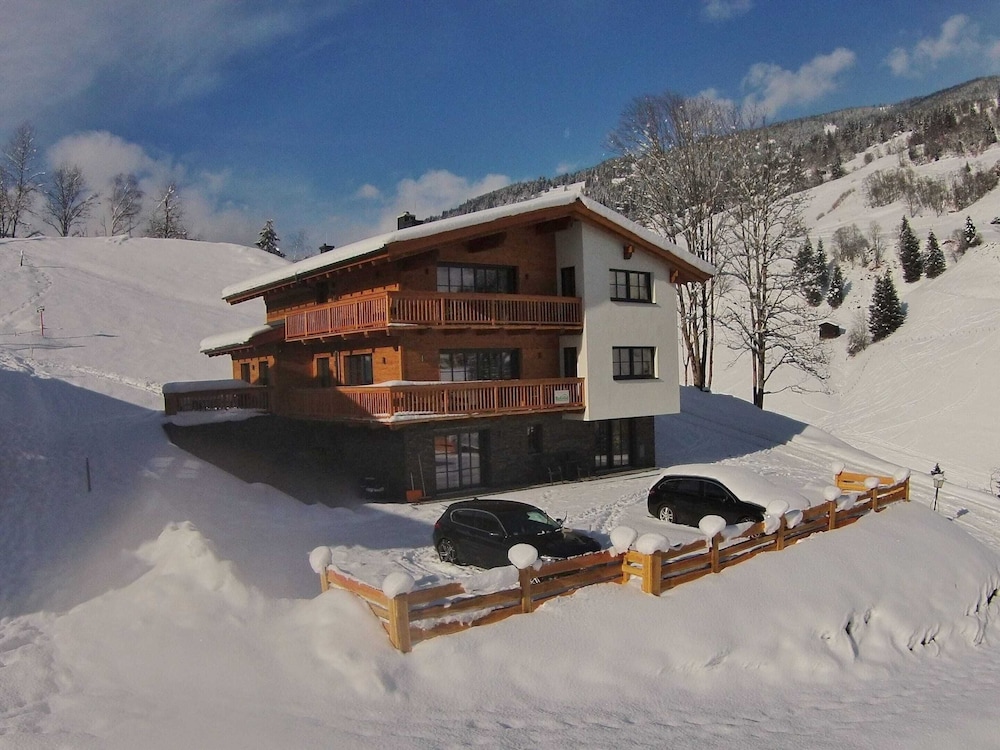 Chalet in Saalbach-hinterglemm With Sauna