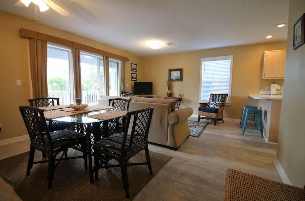 Beachside Villas 1211