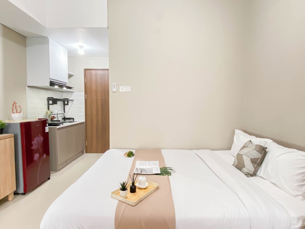 Cozy And Best Place Studio Apartment Royal Sentul Park