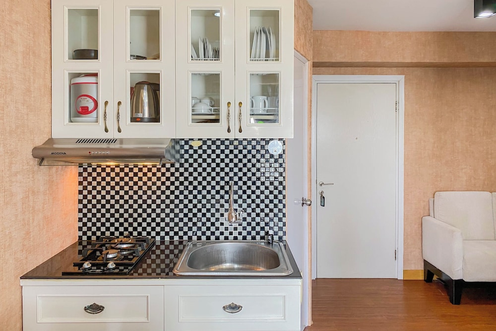 Pleasant And Modern Look 1Br Green Pramuka City Apartment