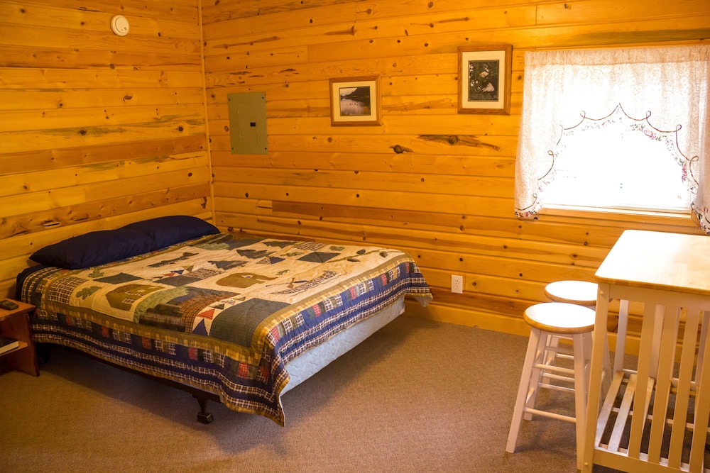 Midnight Sun Log Cabins