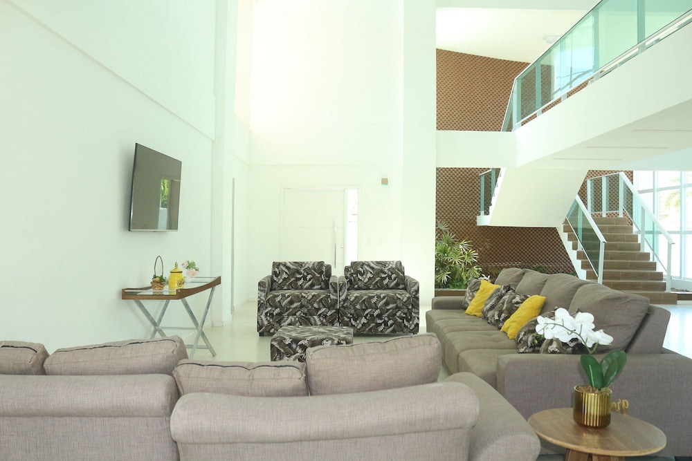Mansao 6 suites c piscina e jacuzzi 082M