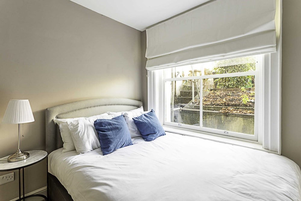 Idyllic Islington Flat view 5