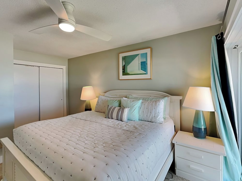 Beach Coma by Topsail Realty