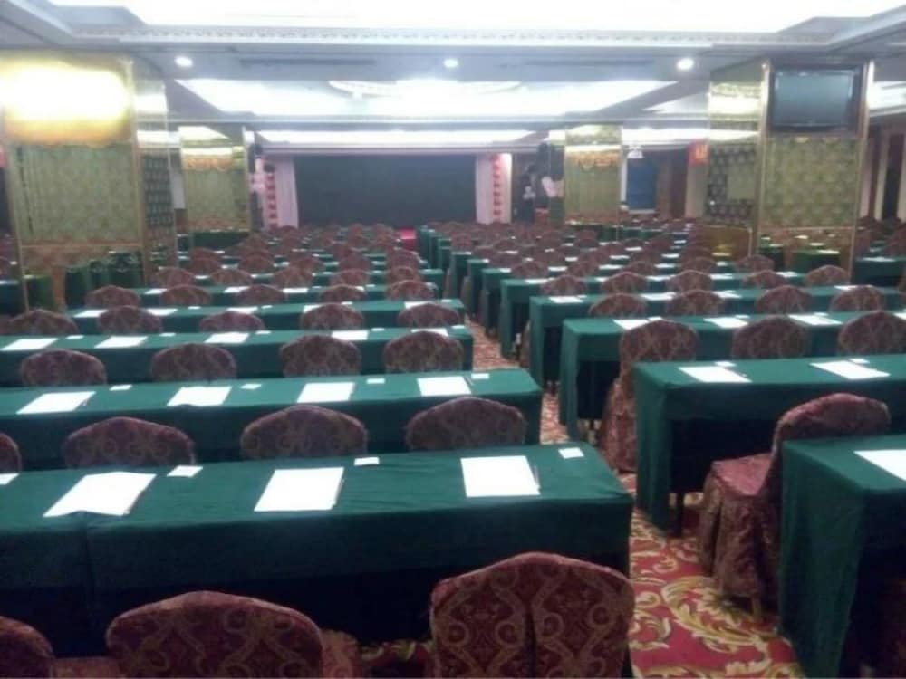 Baoyue Hotel