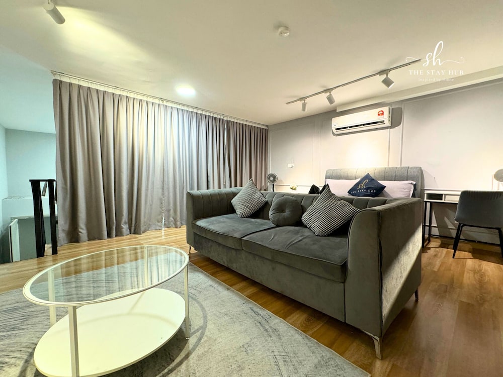 Arte Cheras Luxury Suites