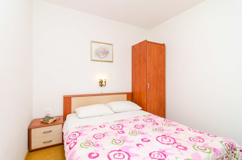 Cina Apartments