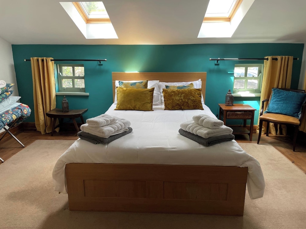 ๐ฟ Quaint Country Cottage With Valley Views, Dog-friendly & Horse-friendly