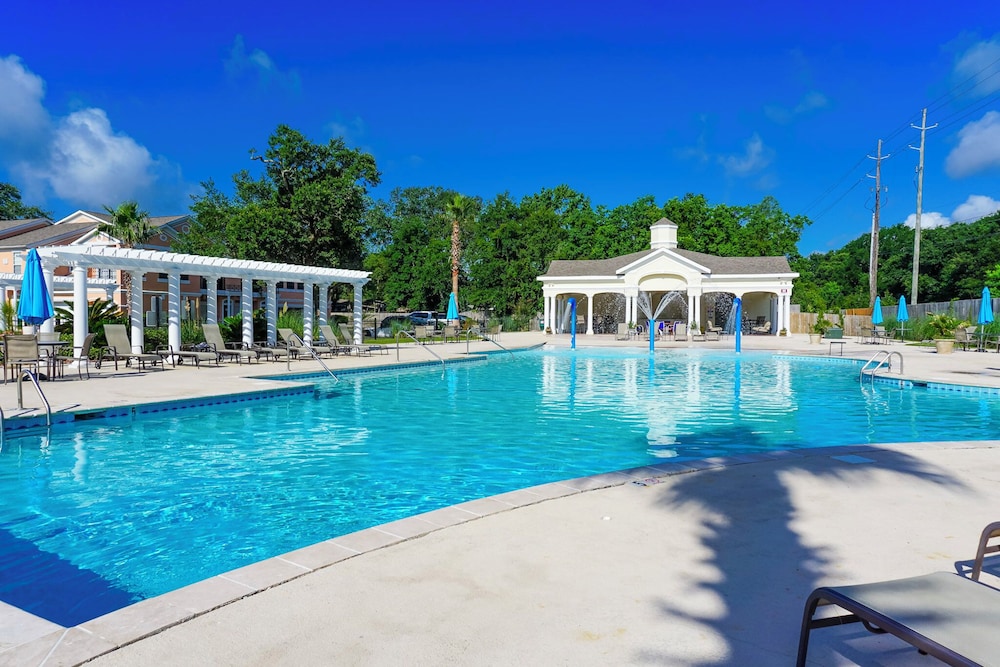 Legacy Villa 2604 - 2 Bedroom 2 Bath With Garage in Beachside Neighborhood