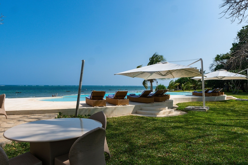 Coral Cove Diani Treehouses
