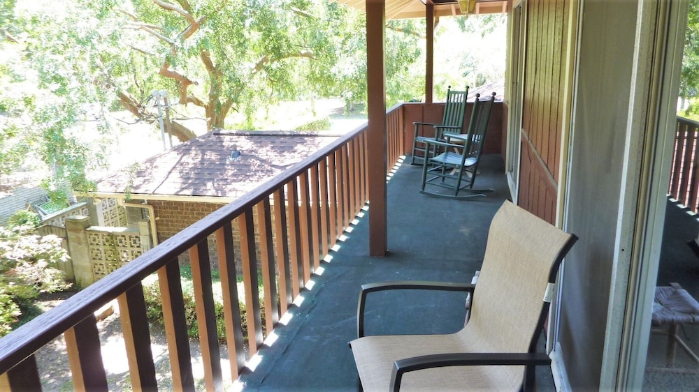 Ariel East Duplex 3 Bedroom Duplex view 2