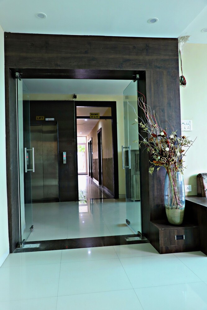 Exotika Express Resort