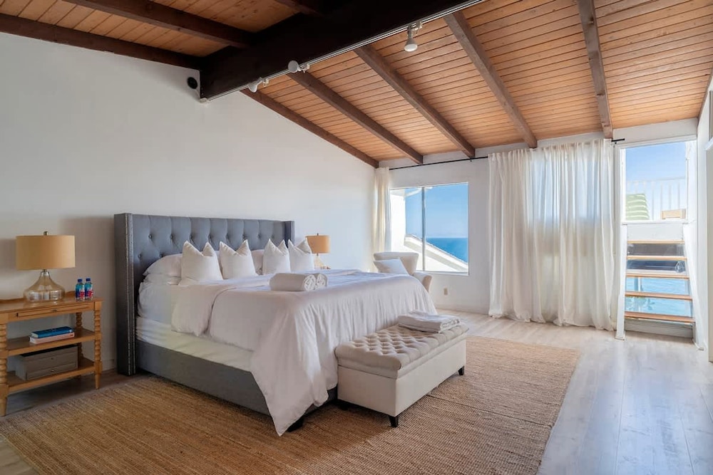 Malibu Retreat w Beach Access and Ocean View