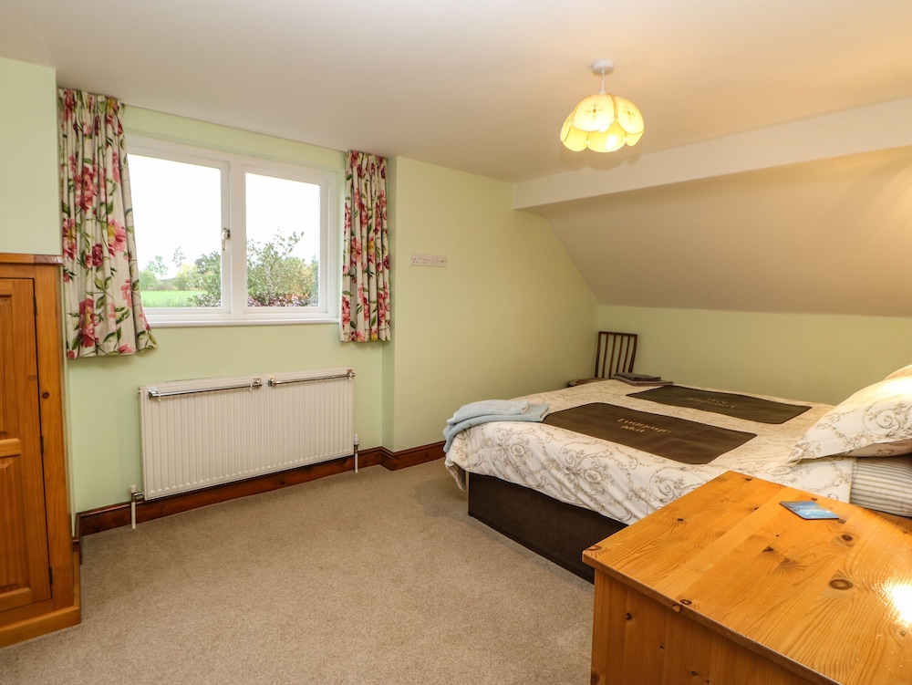 Holly Lodge