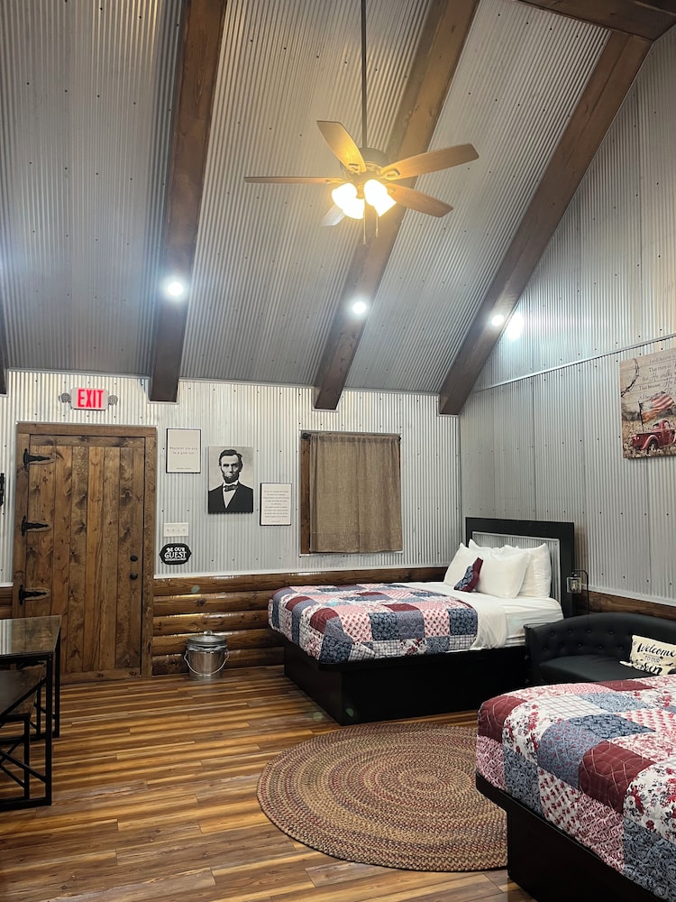 Lincoln Lodge
