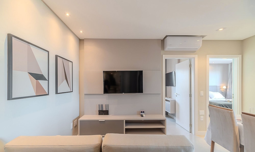 MHF II Apts Variados em Prédio com Vista para o Mar em Itapema