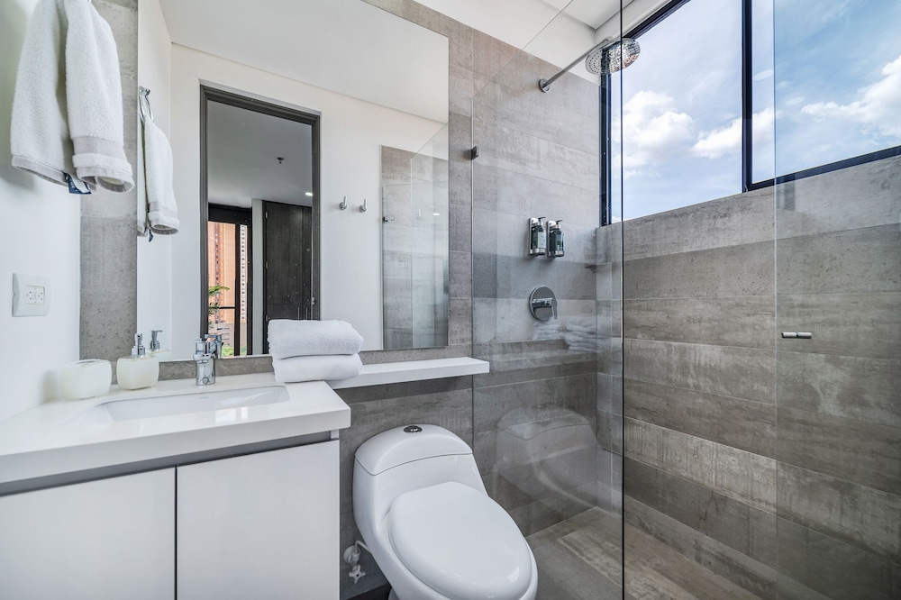 Apartamentos Class Suites by HOUSY HOST