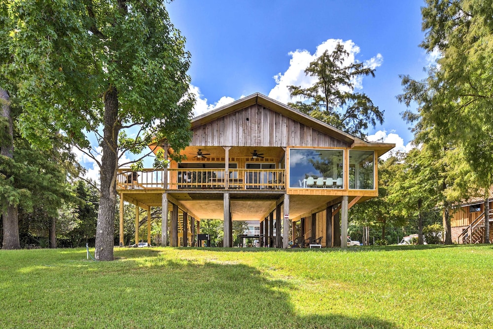 Home on San Jacinto River w/ Hot Tub, Deck & Grill view 5