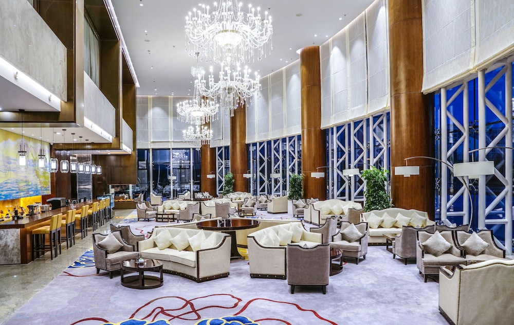 Qingshan Hotel Baotou(Yingbin Building)