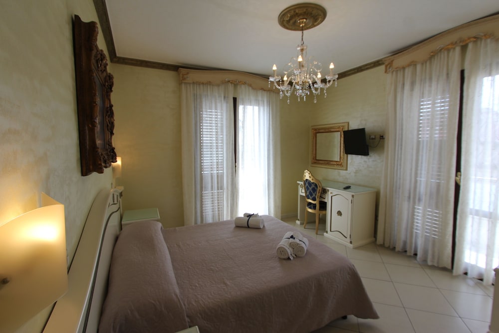 DIO DEL MARE LUXURY ROOM view 3