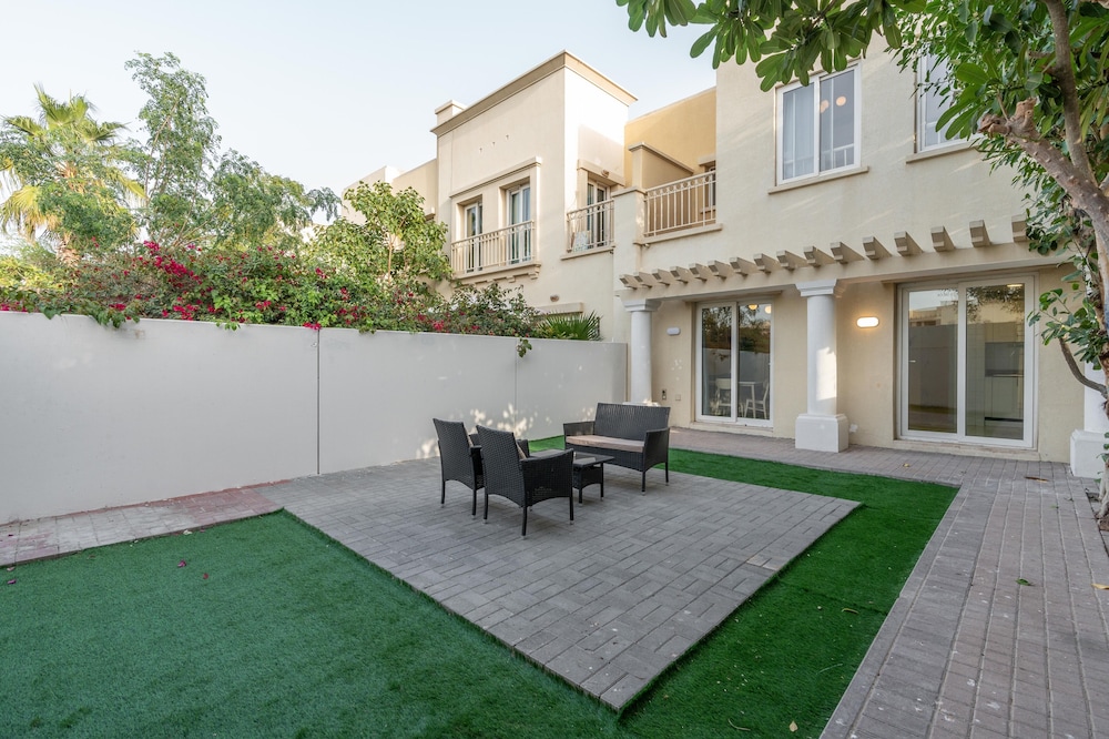 Lux BnB The Springs Villa Private Garden