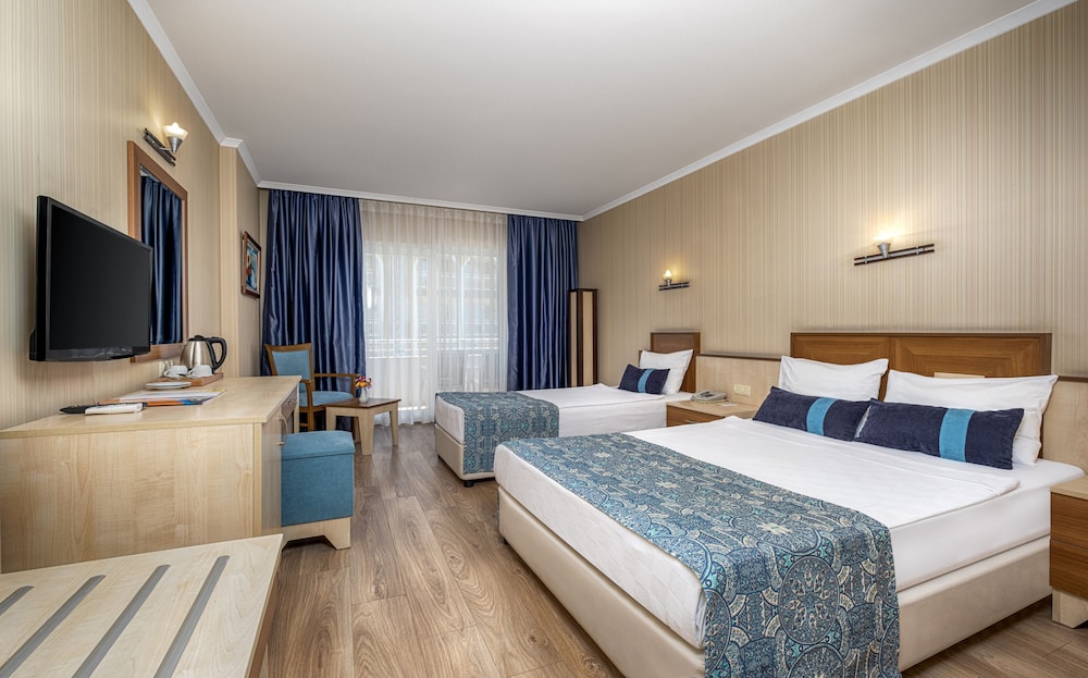 Calido Sol Hotel