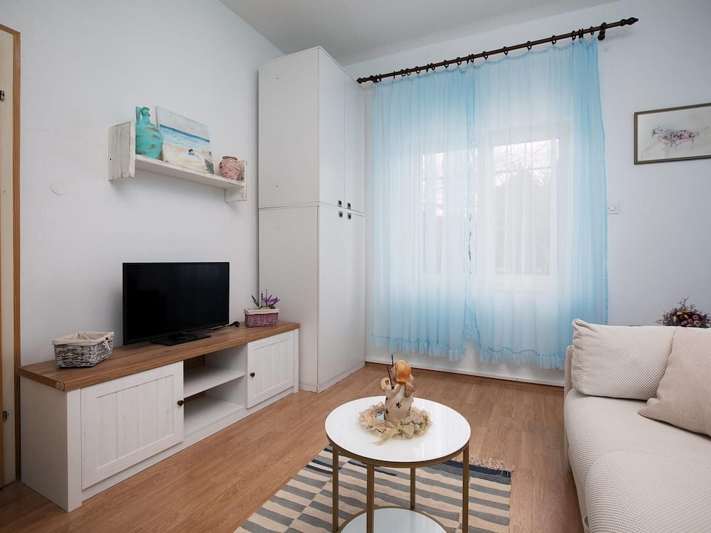 Alluring Apartment in Medulin near Beach view 2