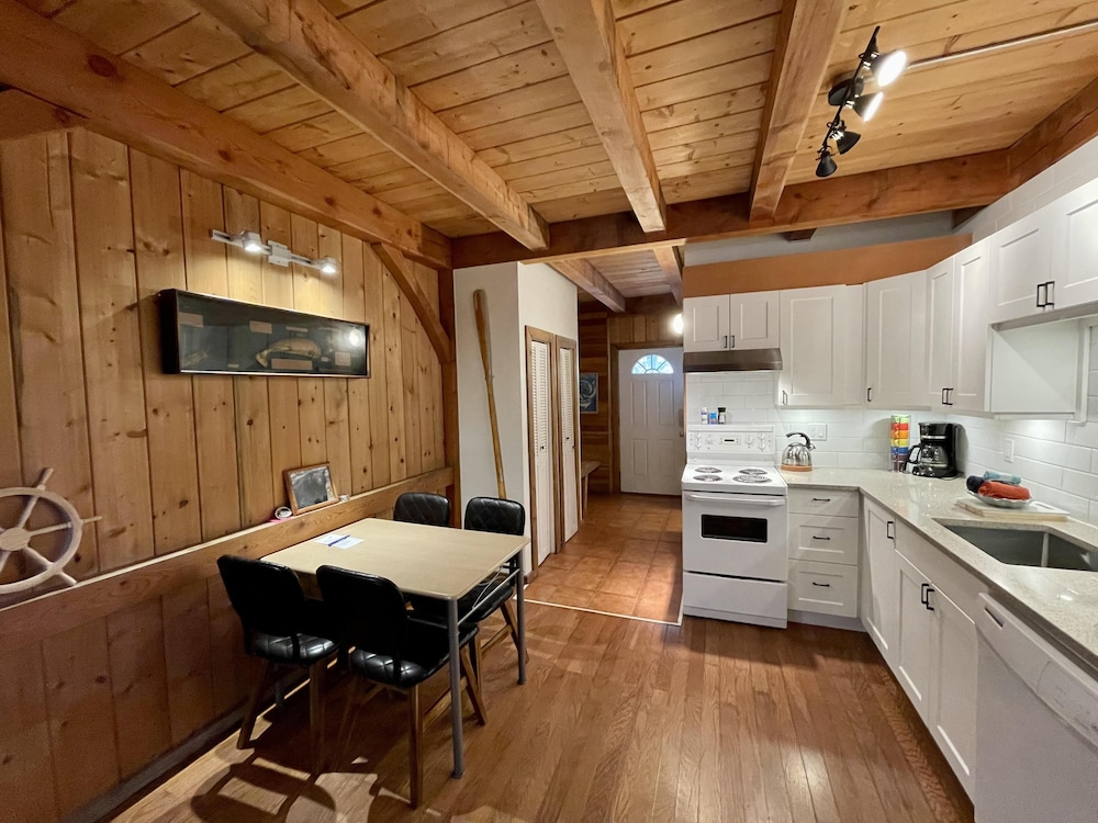 Black Bear Cottage