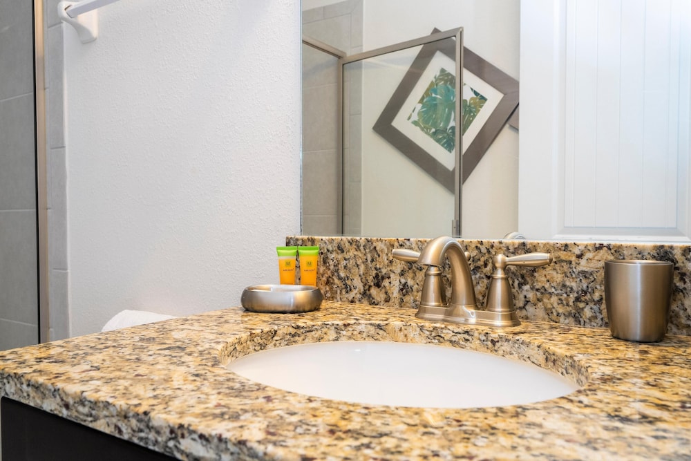 510 BS - 5BD Elegant Escape: Private Haven