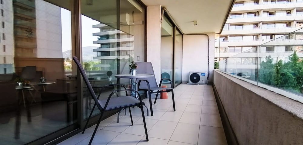 Kennedy Modern 2 Bed Apt in Las Condes