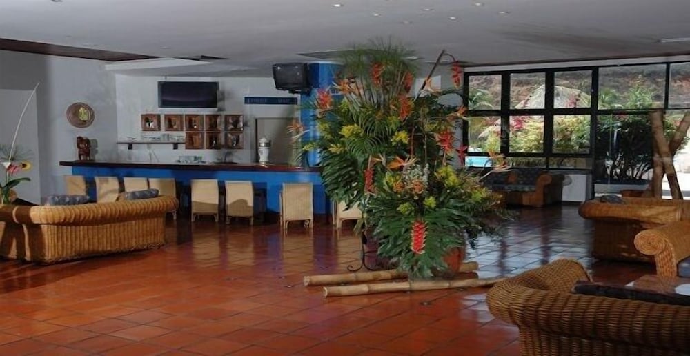 Nueva Toledo Suites & Hotel