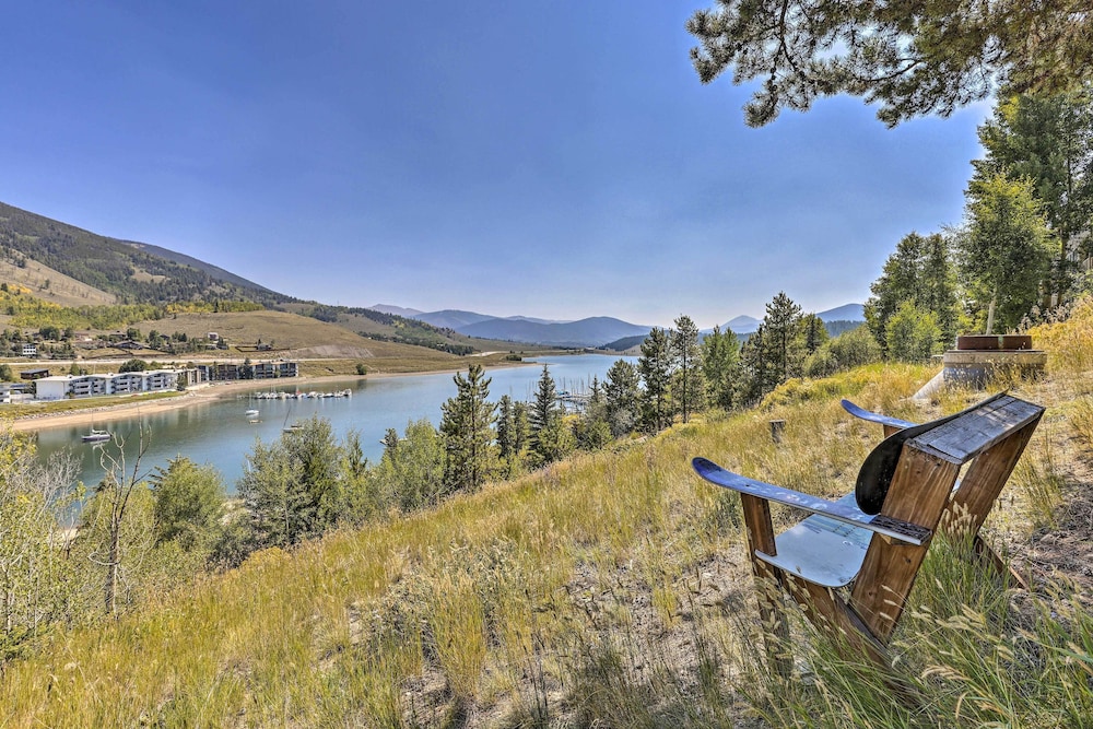 7 Mi to Ski Resort: Dillon Condo w/ Mtn Views view 3