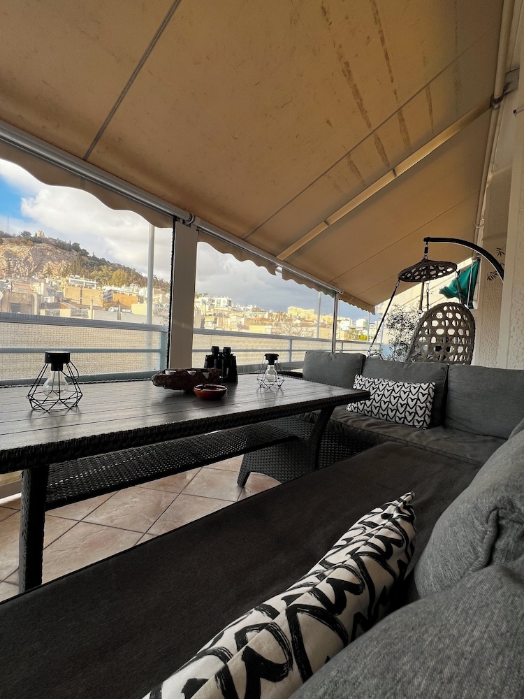 Pnyka Apartment 3