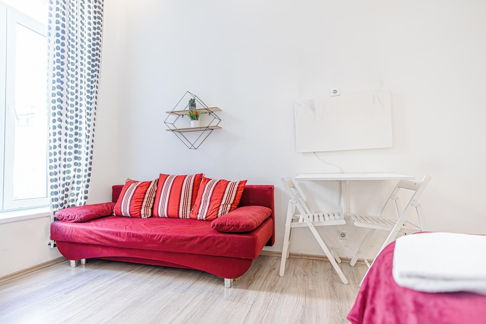 Affordable Stay Near Wiener Stadthalle
