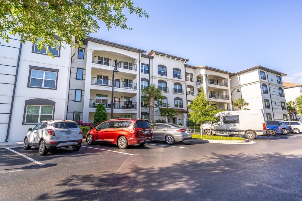 4012 Vista Cay