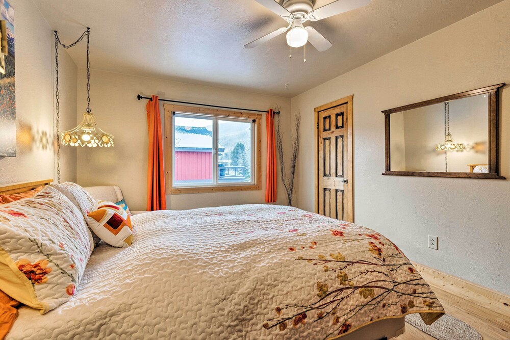 Dog-friendly Frisco Escape: Walk Downtown! view 2