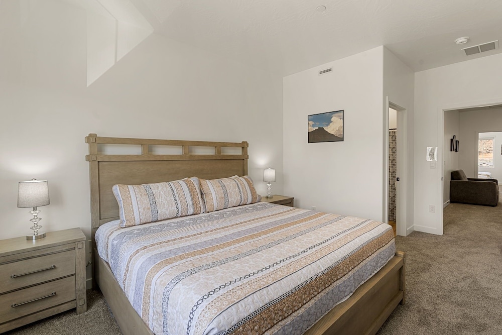 Sand Hollow Serenity 4 Bedroom Townhouse