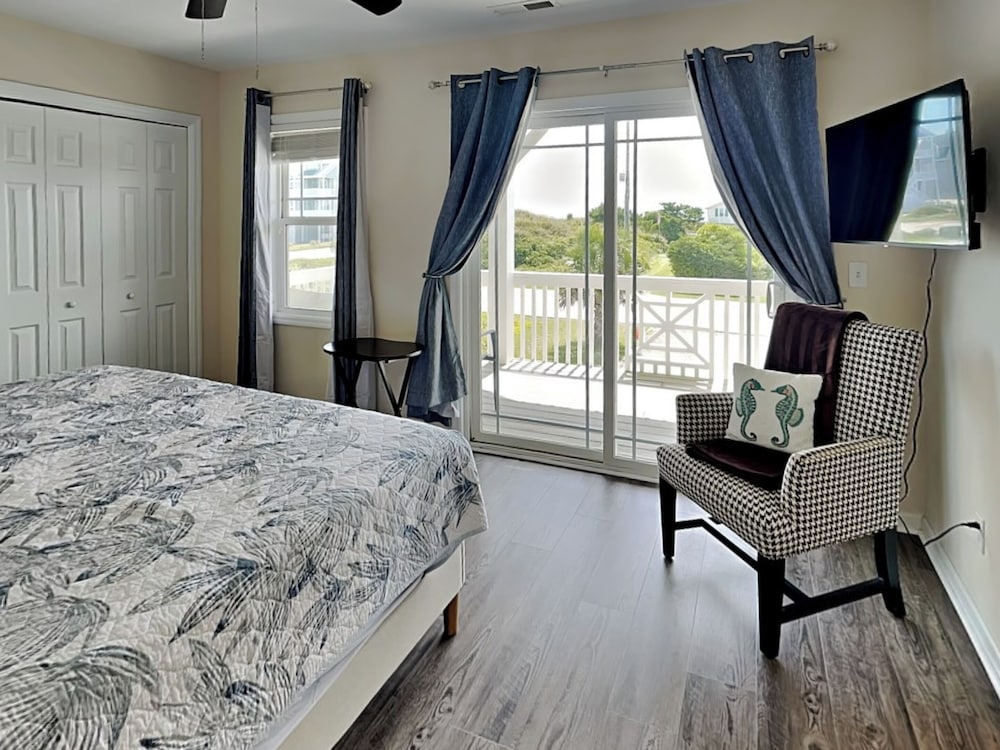 Lovin' Lowe Tide by Topsail Realty