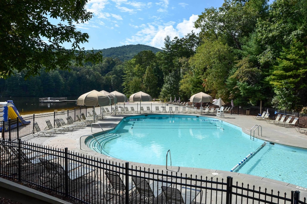 Lake & Golf Course Views: Big Canoe Home w/ Deck!