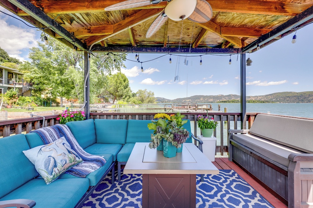 Shared Boat Dock at Clear Lake Couples Retreat