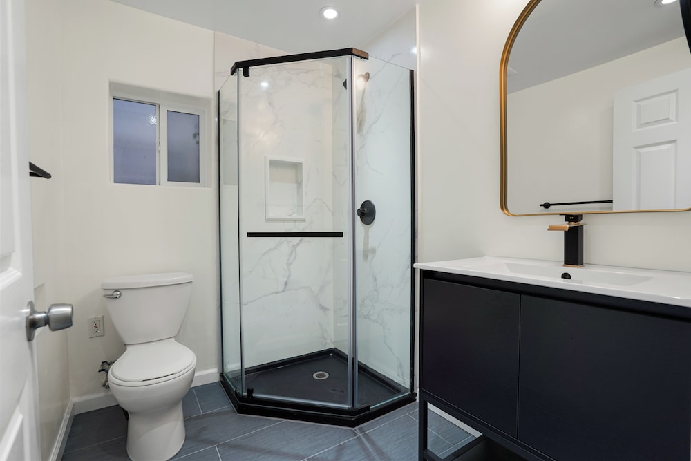 Cozy Private Rooms near SF Transpo
