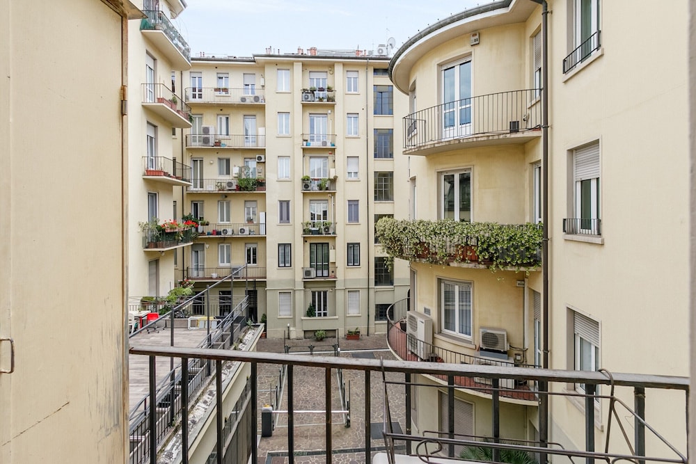 Elegant Apartment Near Duomo