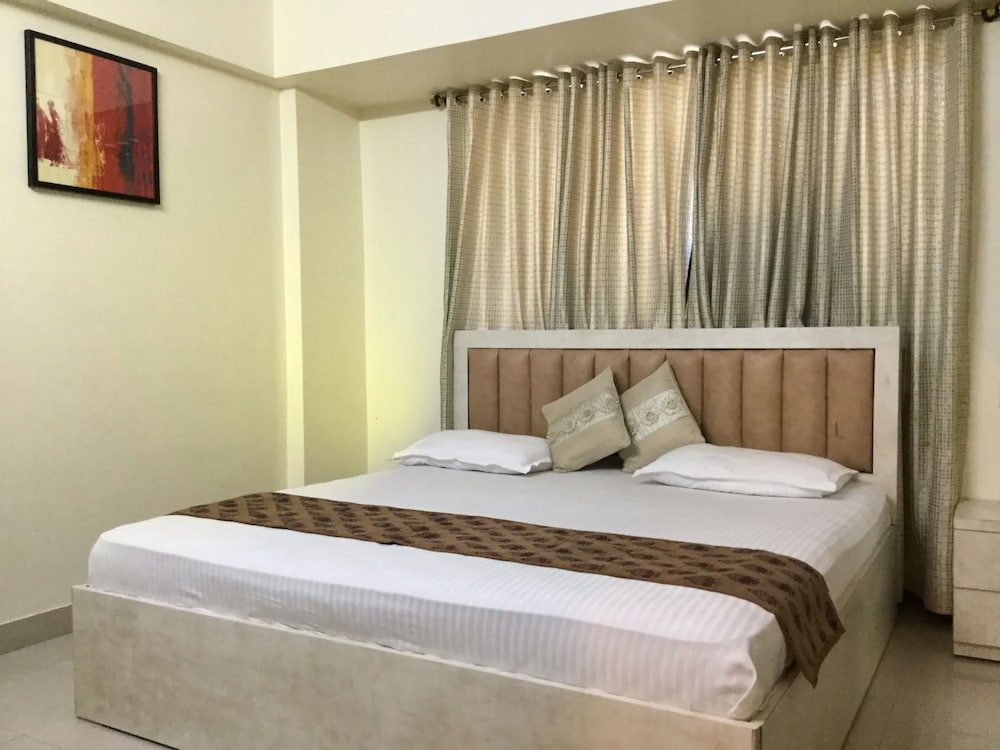 Arista Service Apartments - Khernagar