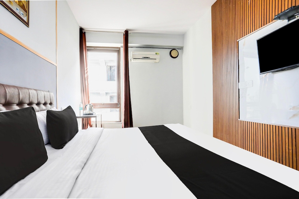 Stylish Stays Near Isbt Dehradun