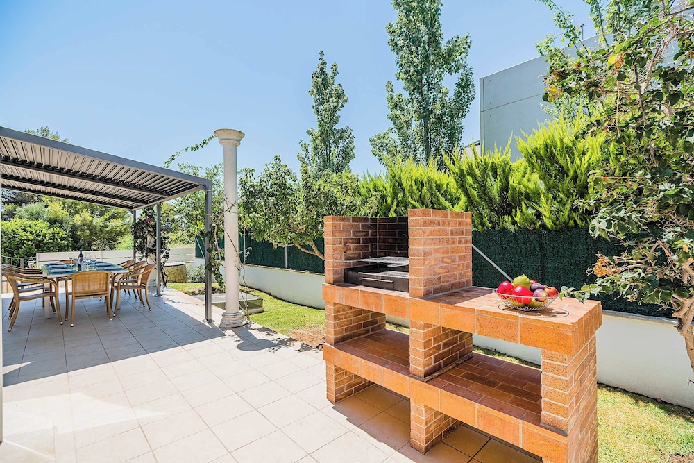 Villa Quiros II