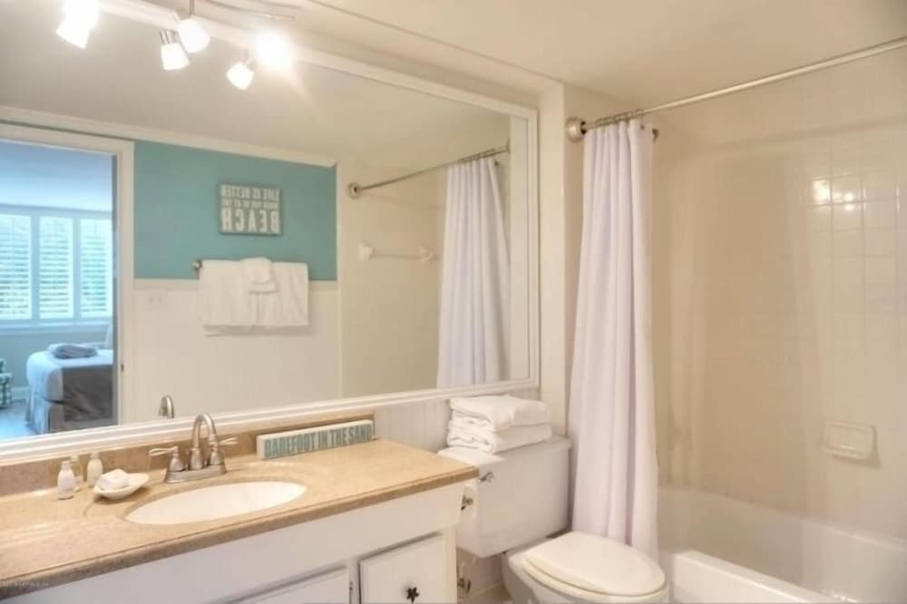 1141 Beachwalker view 5