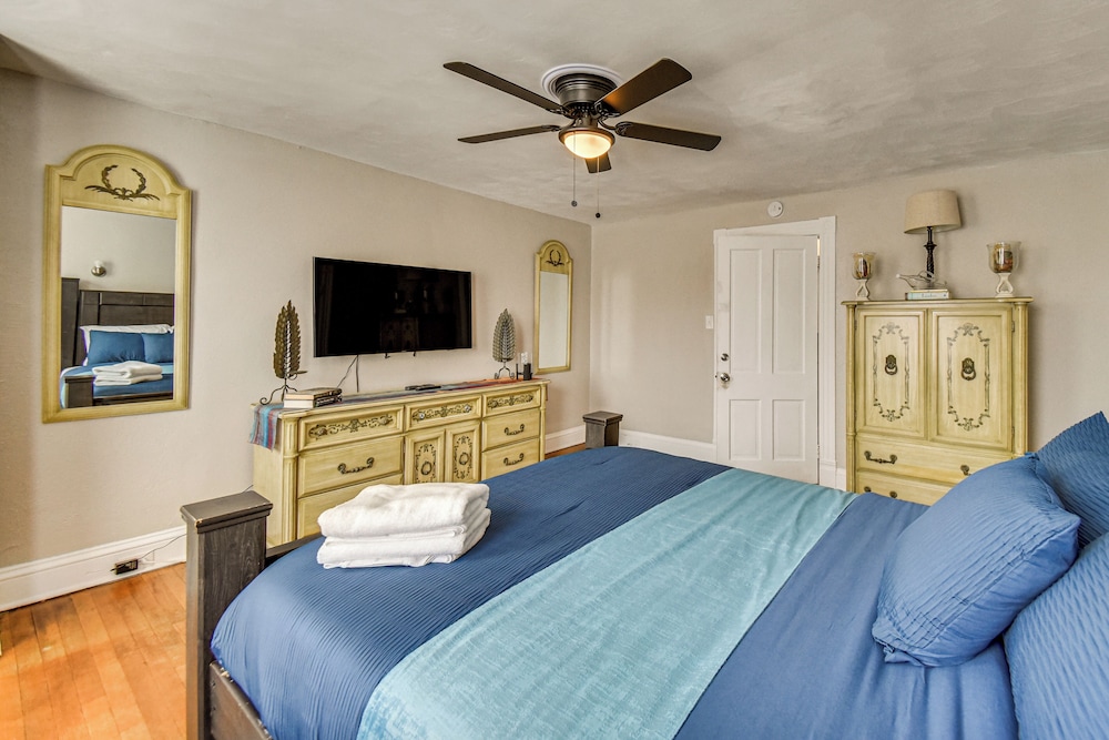 Walk to River & Downtown: Portsmouth Apartment!