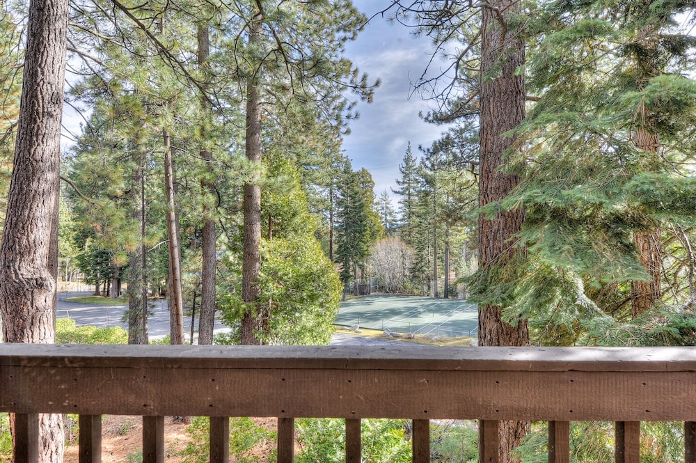 Lake Forest Villa Patio w/ BBQ view 4